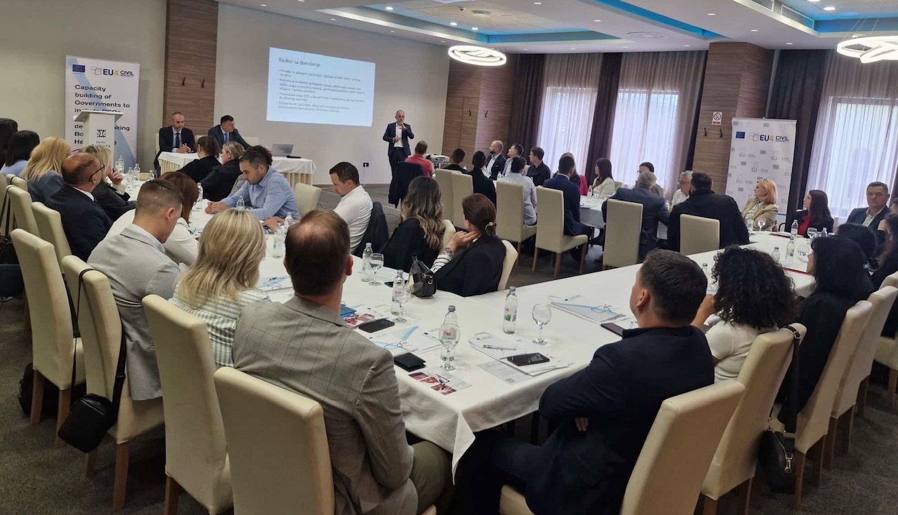 Read more about the article Uvodni sastanak i radionica radne grupe za izradu Strategije razvoja civilnog društva u Županiji Zapadnohercegovačkoj za razdoblje 2025 – 2030 godine