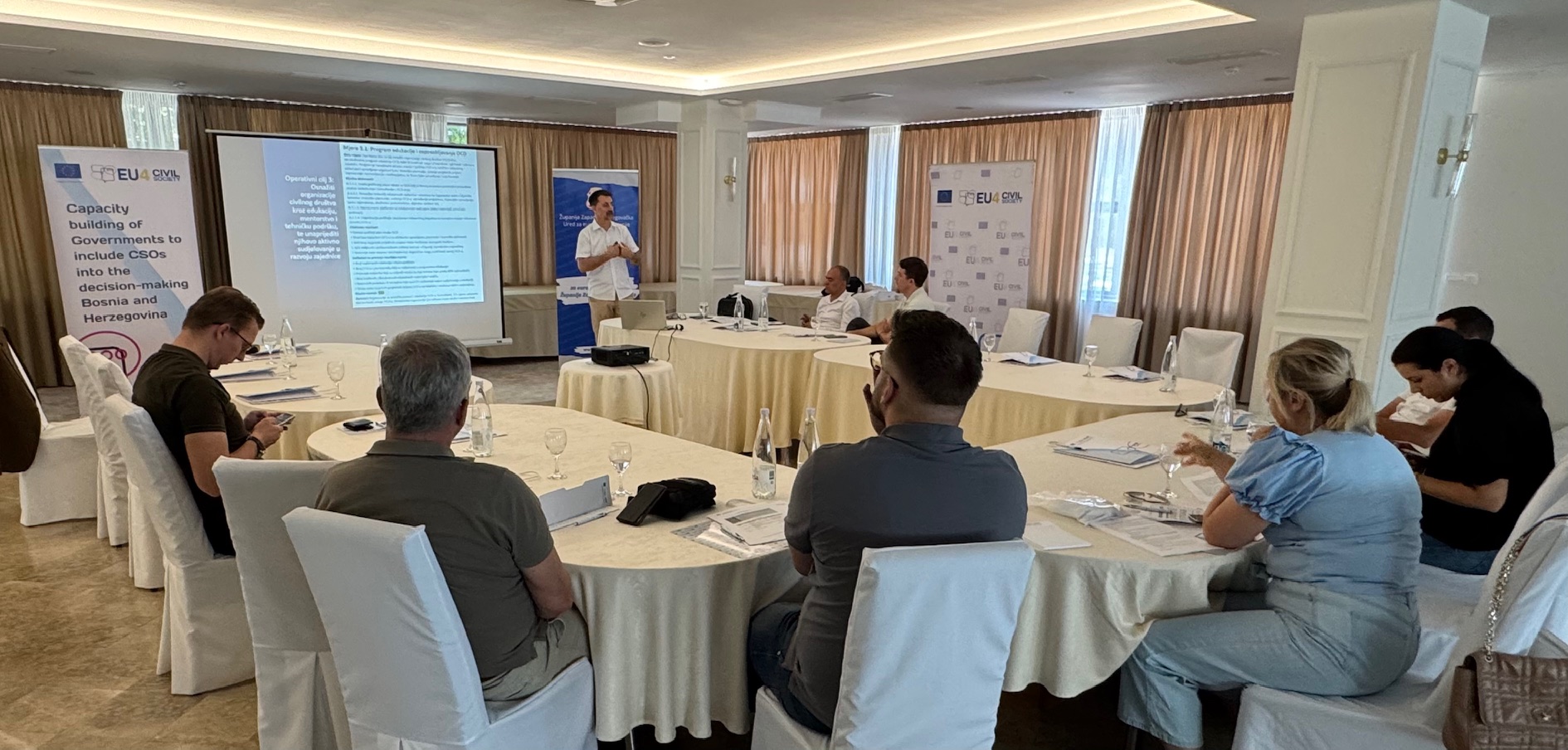Read more about the article Treći sastanak radne grupe za izradu Strategije razvoja civilnog društva u Županiji Zapadnohercegovačkoj za razdoblje 2025 – 2030 godine
