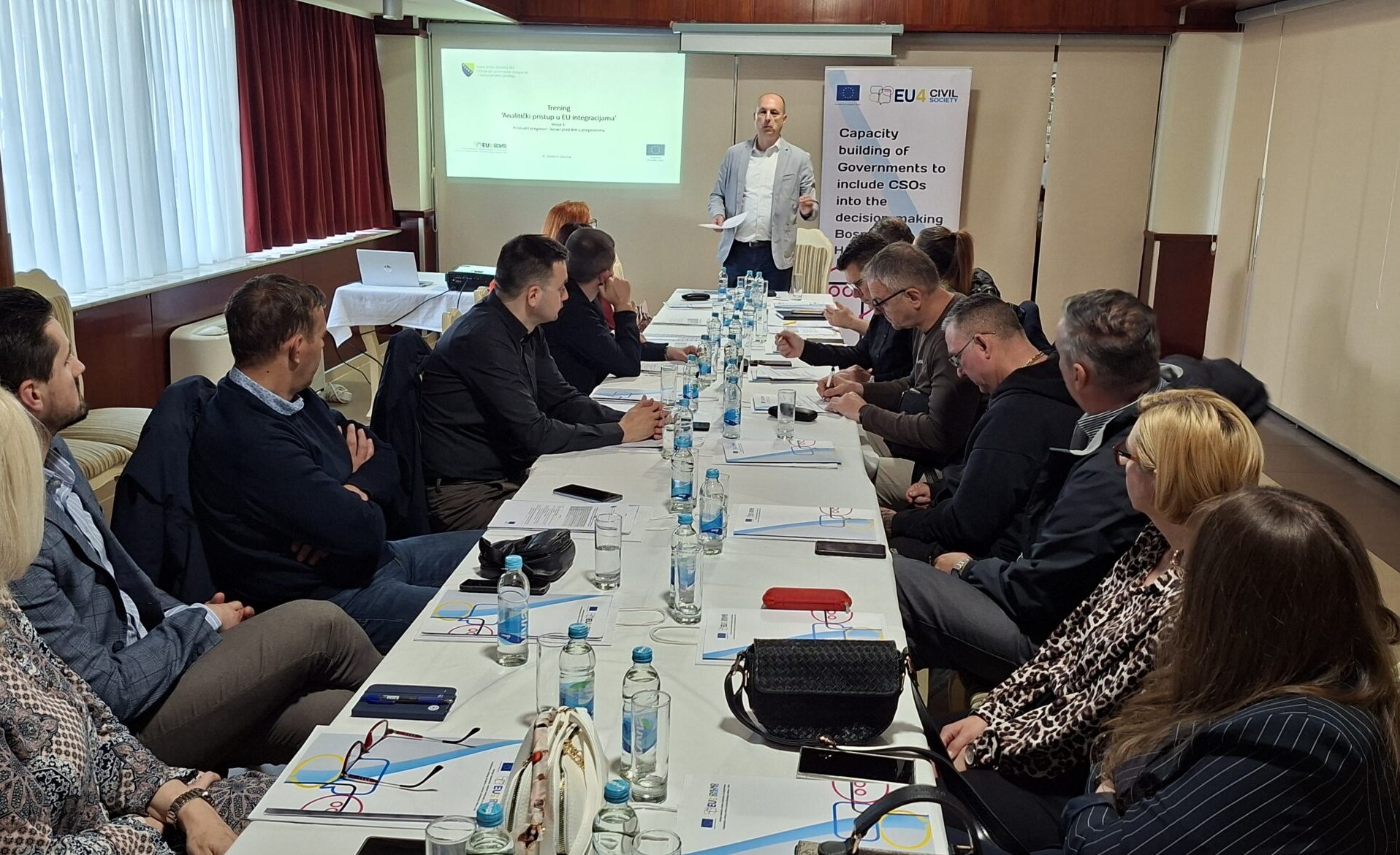 You are currently viewing Trening za javne službenike i civilno društvo Brčko distrikta BiH na temu ‘Analitički pristup u EU integracijama’ 